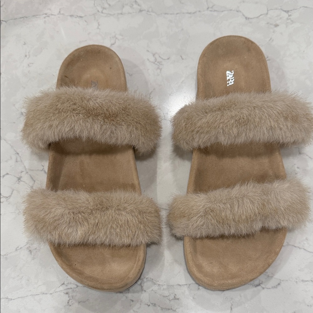 Zara Faux Fur flat sandals